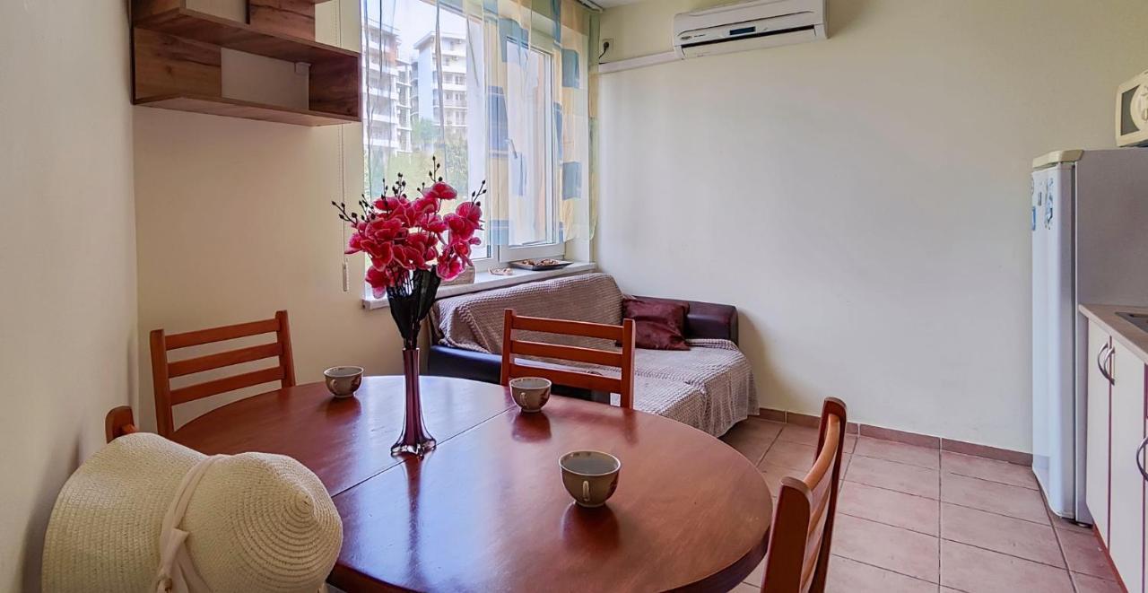 Crown And Imperial Apartments Свети-Влас Экстерьер фото