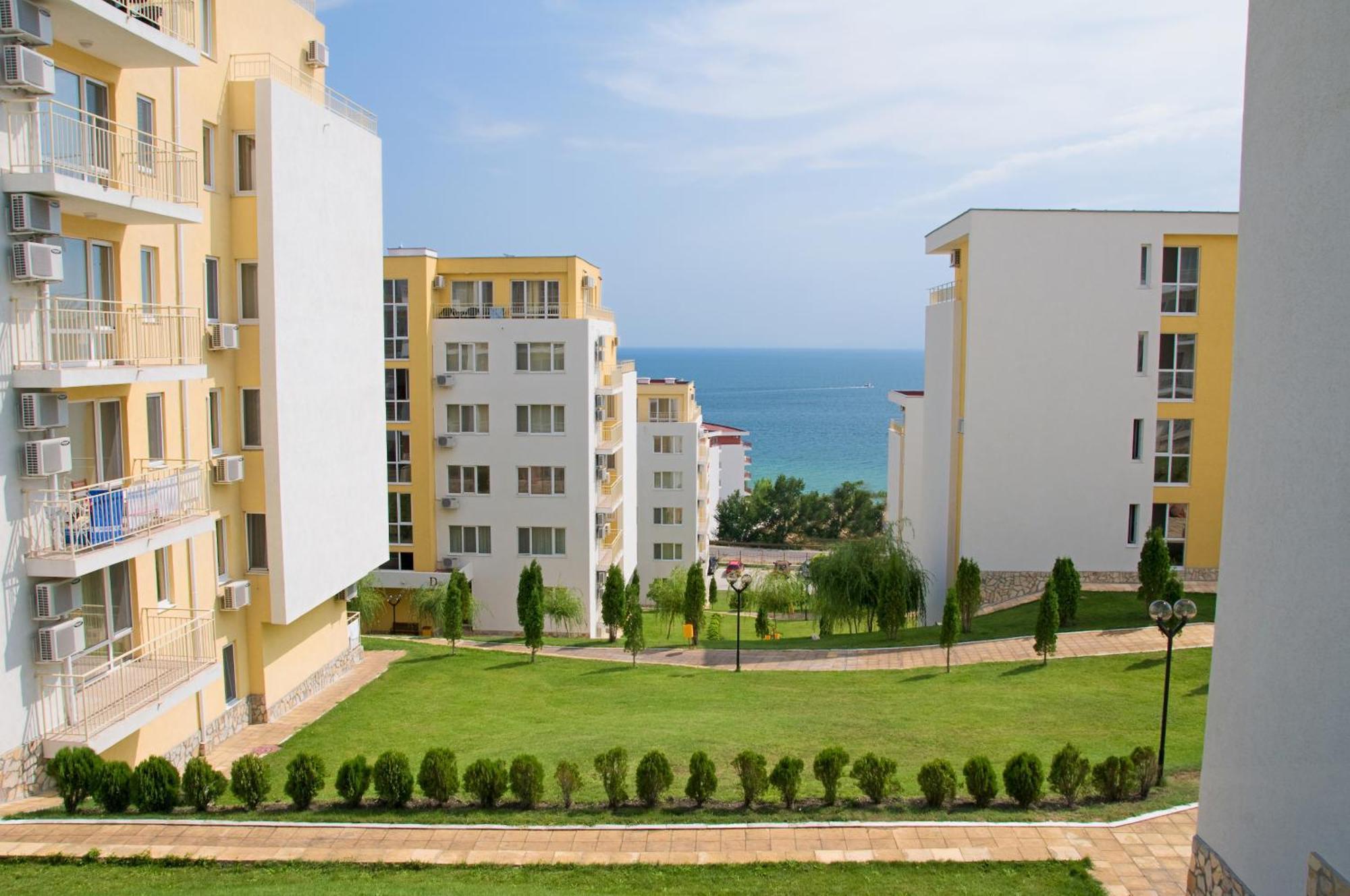 Crown And Imperial Apartments Свети-Влас Экстерьер фото