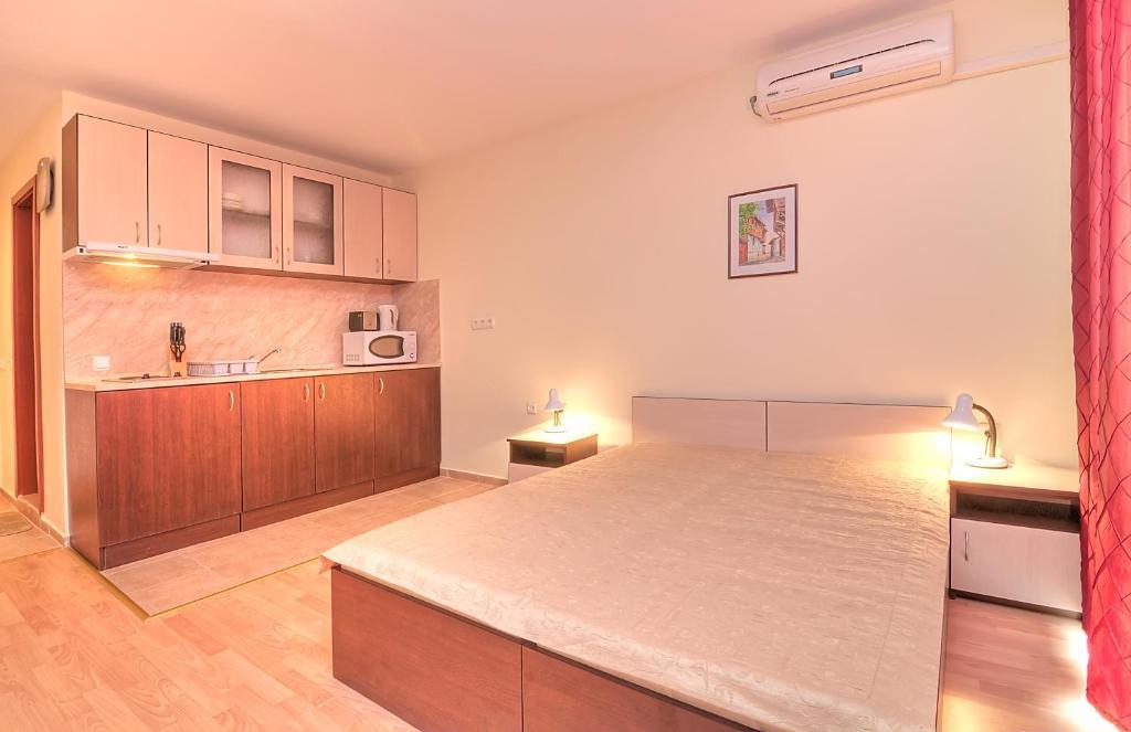 Crown And Imperial Apartments Свети-Влас Номер фото