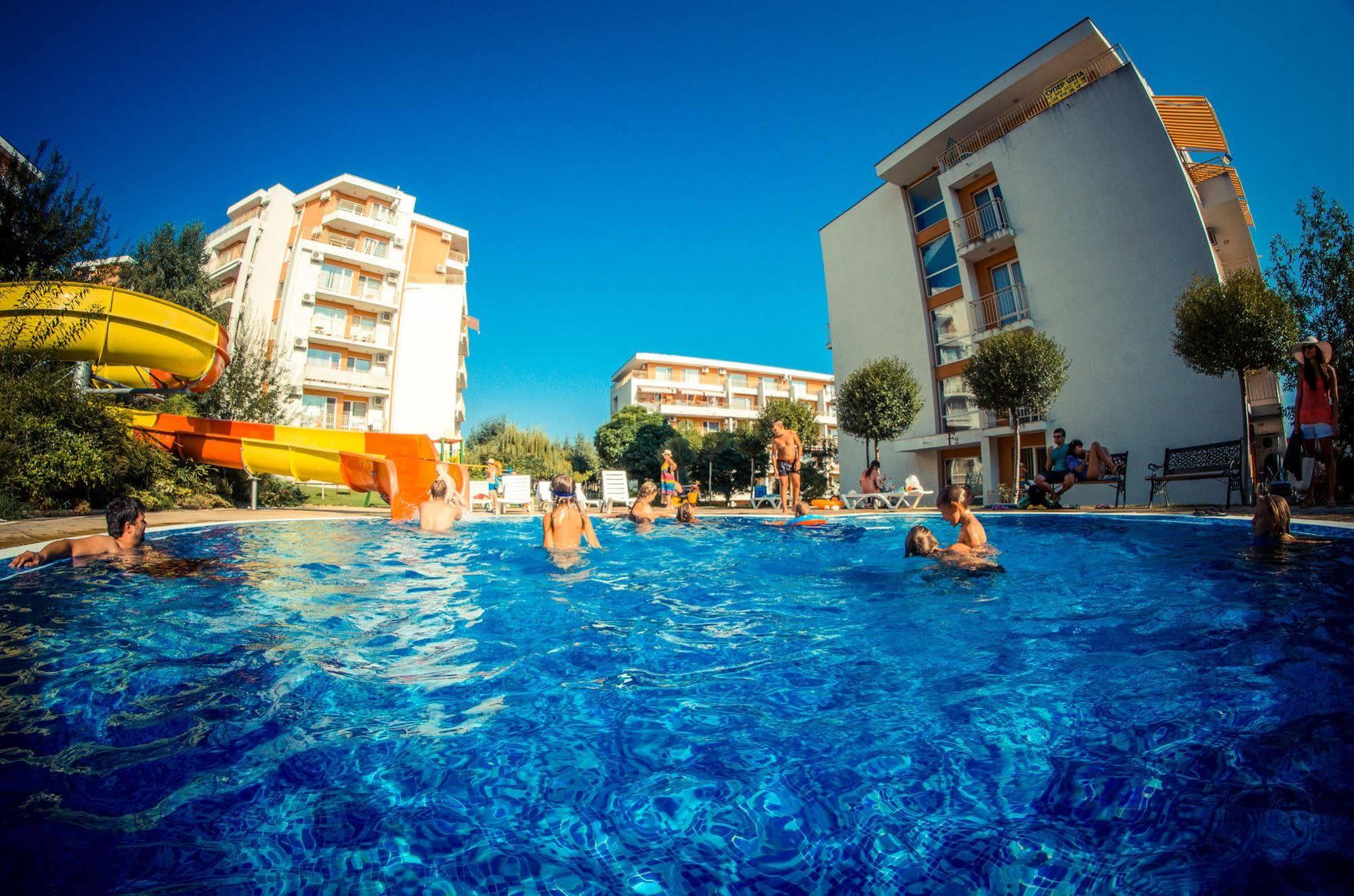 Crown And Imperial Apartments Свети-Влас Экстерьер фото